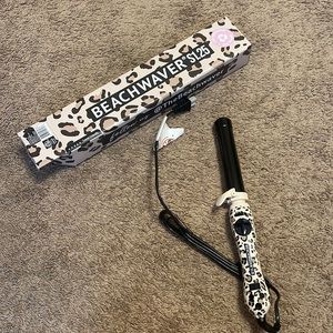 BRAND NEW NEVER USED BEACHWAVER